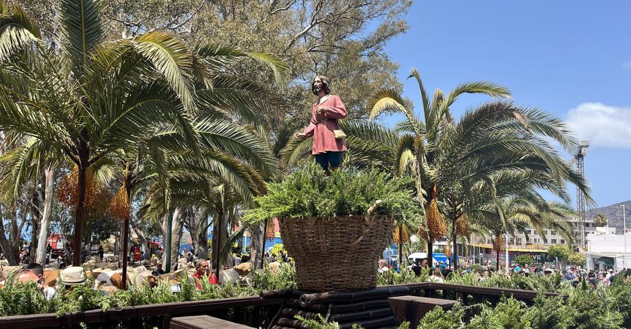M&aacute;s de 5.000 personas disfrutan de la romer&iacute;a de Los Llanos de Aridane
