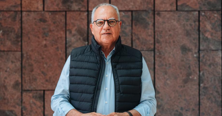  La pol&iacute;tica del avestruz con Canarias