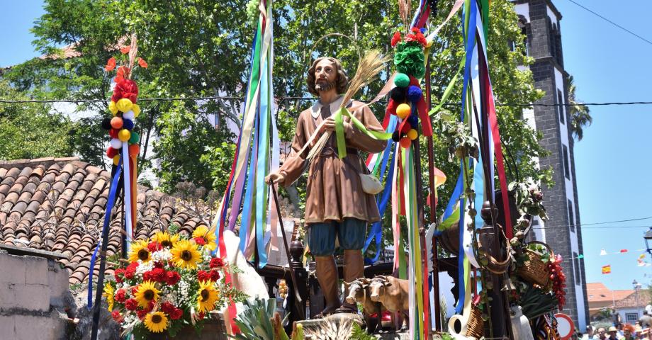 Tacoronte honra a San Isidro con una multitudinaria romer&iacute;a