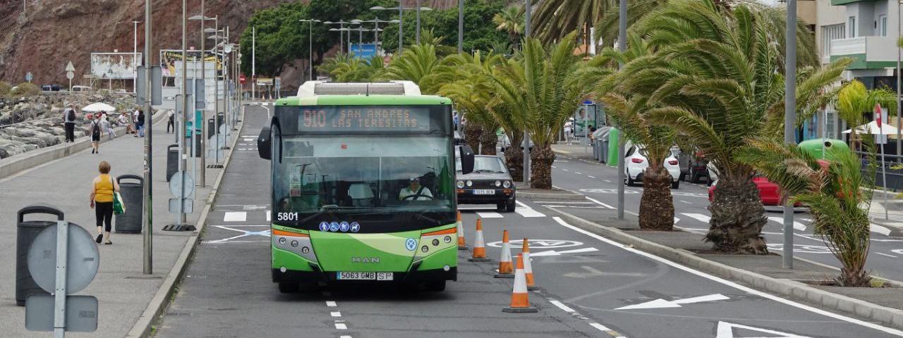El carril bus a Las Teresitas volver&aacute; a operar desde este viernes hasta el domingo