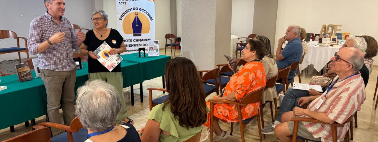 M&aacute;s de 70 escritores canarios se dan cita en Candelaria