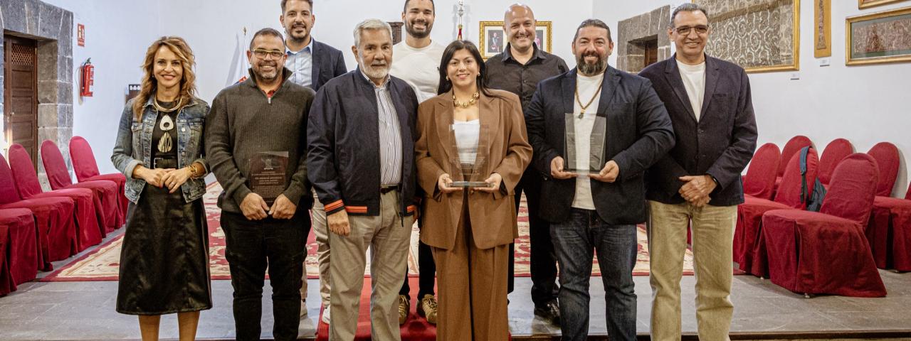 El alcalde de Adeje recibe a las Estrellas MICHEL&Iacute;N que posicionan al municipio como referente gastron&oacute;mico