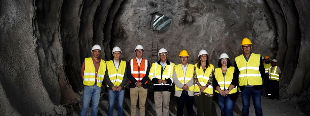 Gobierno de Canarias y Cabildo de La Gomera concluyen el cale del t&uacute;nel de Vallehermoso