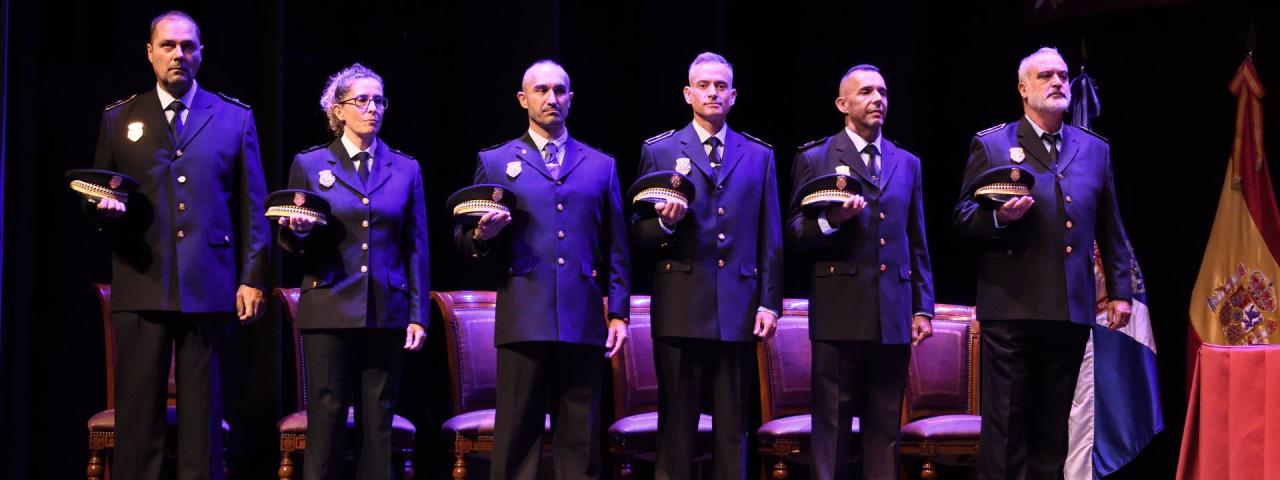 El Ayuntamiento de Tacoronte reconoce la trayectoria profesional de seis agentes de la Polic&iacute;a Local