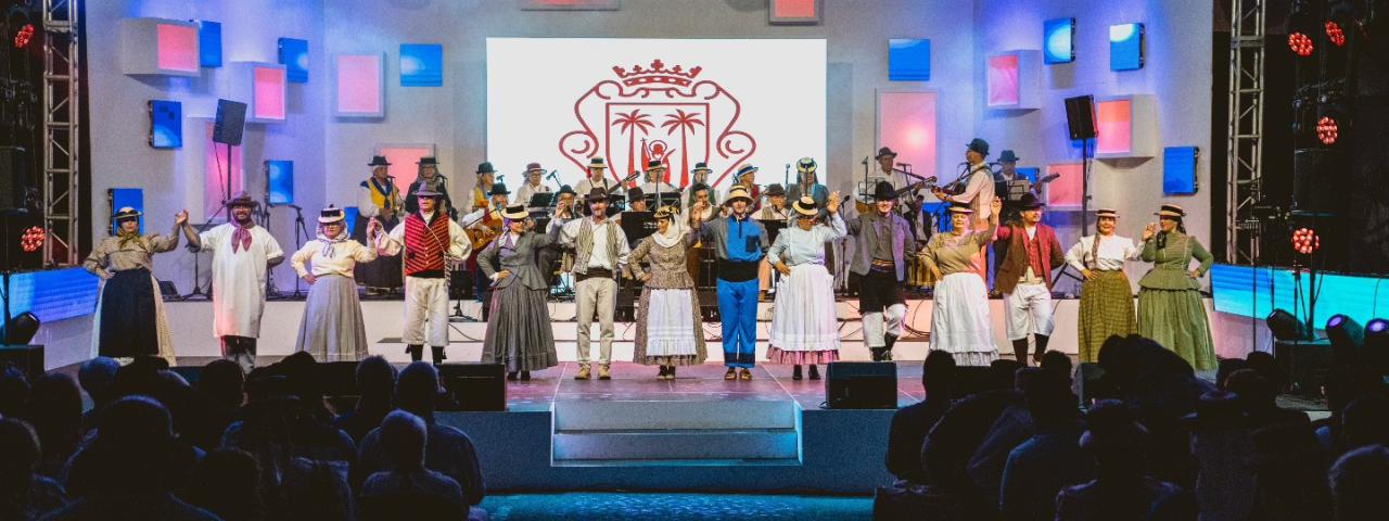 M&aacute;s de 600 personas participan en la Noche de las Tradiciones de Santa &Uacute;rsula