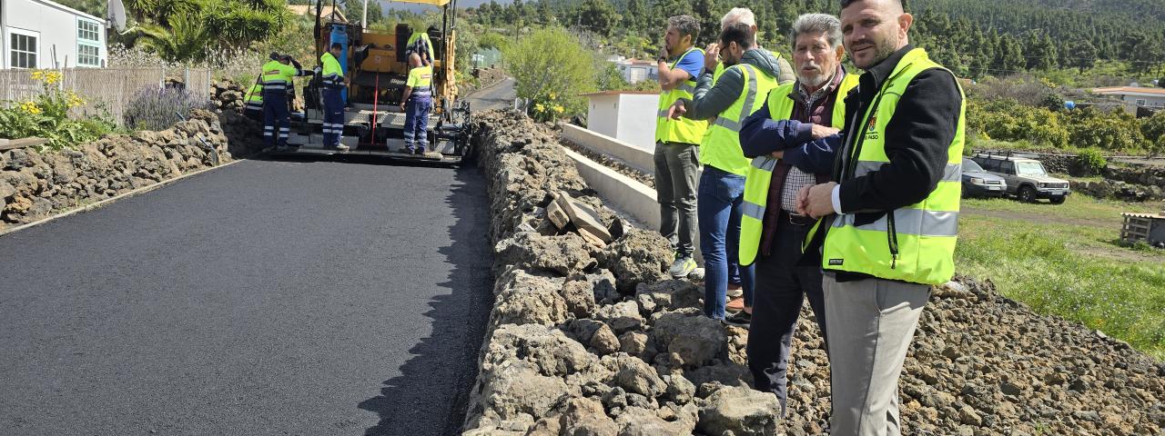 El Ayuntamiento de El Paso finaliza la pavimentaci&oacute;n del Camino Nuevo en Tacande