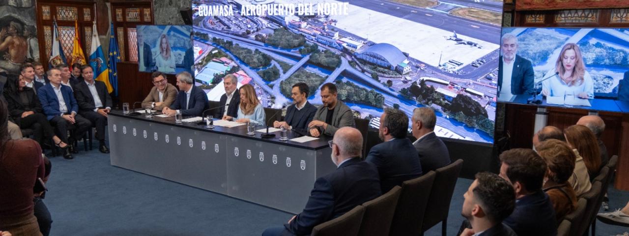 Clavijo refuerza su compromiso con la mejora de la movilidad con el proyecto del tercer carril de la TF-5