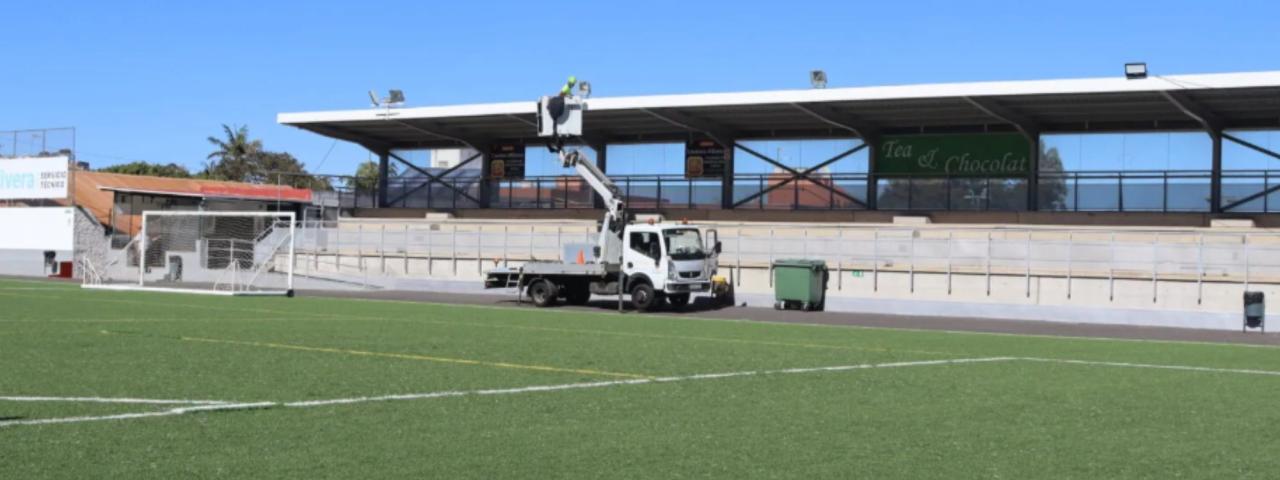 Luz verde a los trabajos de reforma y modernizaci&oacute;n de la instalaci&oacute;n el&eacute;ctrica del Campo de F&uacute;tbol de Barranco Las Lajas, con una partida de 250.000 euros