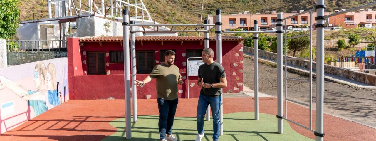 La Frontera impulsa el deporte al aire libre con la puesta en marcha del nuevo parque de calistenia