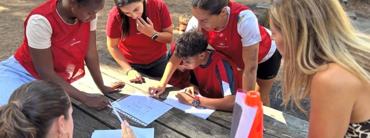 El programa Familias Amigas celebra un segundo encuentro entre familias que ofrecen apoyo emocional a niñas, niños y adolescentes
