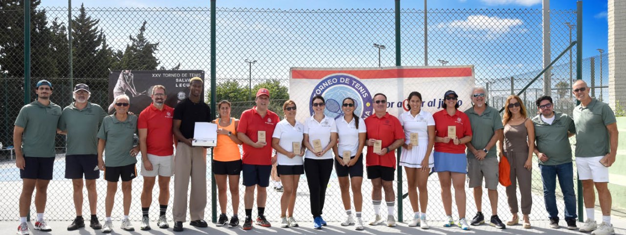 Abogados y procuradores se reúnen en la prueba más solidaria del Torneo Salvador Lecuona