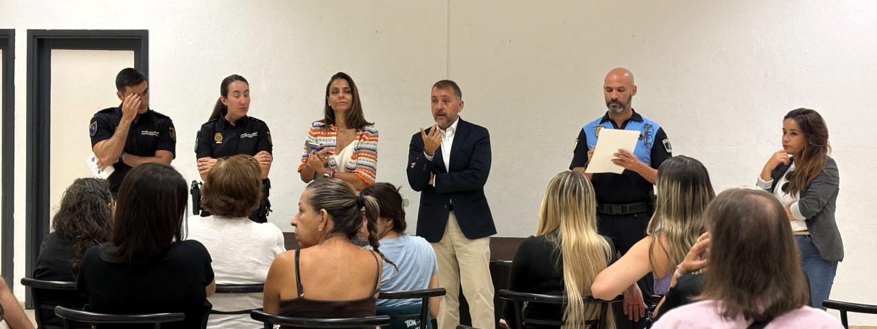 Santa Cruz analiza la seguridad de Los Gladiolos y Los Verodes con sus vecinos