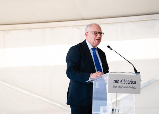Curbelo: "La entrada en funcionamiento del sistema el&eacute;ctrico &uacute;nico La Gomera-Tenerife marca un antes y un despu&eacute;s en la seguridad energ&eacute;tica de la isla"